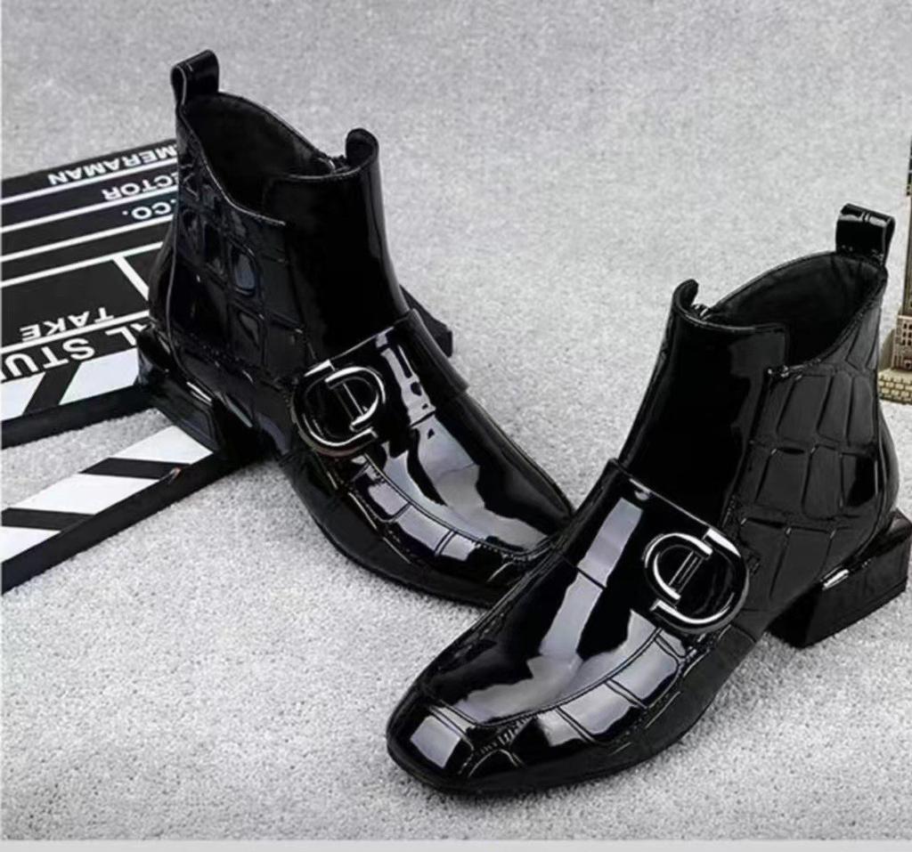 Fashionable Short Boots Women's Patent Leather Fleece Lined Flat Bottom Square Head Side Zipper British Style Booties