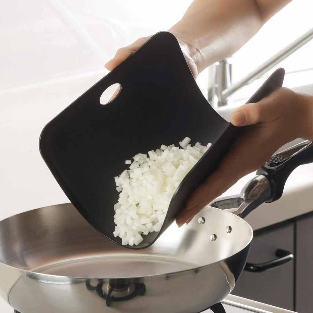 Shimomura Kougyou Verdun Black Santoku Antibacterial Soft Sheet Cutting Board Set Made In Niigata & (Medium) OVB-911, Tsubame-Sanjo,