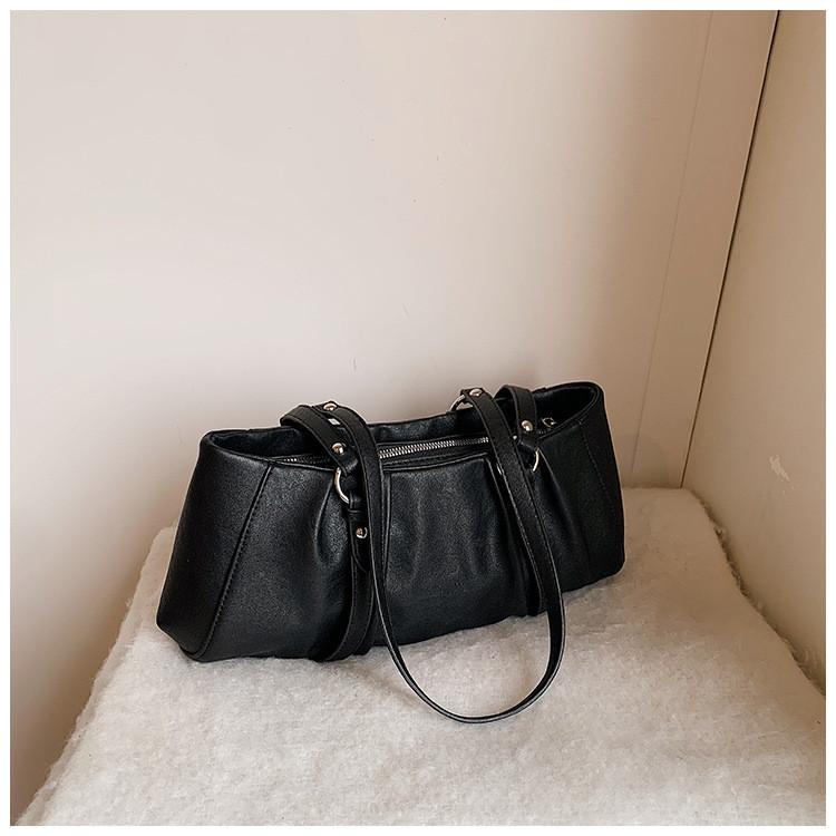Ielgy Large-Capacity Retro Niche Messenger Bag Pleated Western Style One-Shoulder Work Commuter Bag