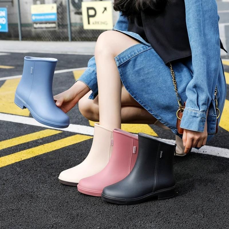 Rain shoes women's fashion outer wear water shoes adult work medium tube non-slip kitchen car wash rubber shoes summer rain boots