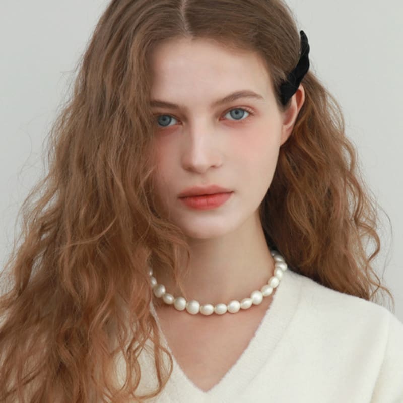 Less Is More Black Tie Ribbon Hair Pin