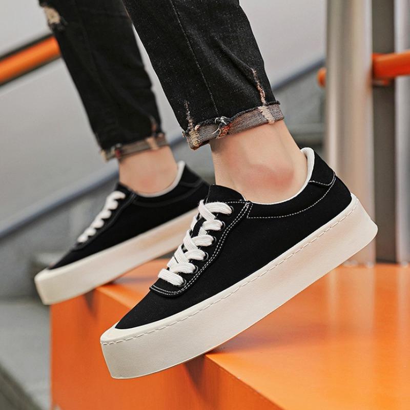 Fashion Man Flats Canvas Shoes 2025 New Youth Street Casual Shoes Loafers Breathable Men Slip-on Versatile Sneakers Fast Shipping Hombre