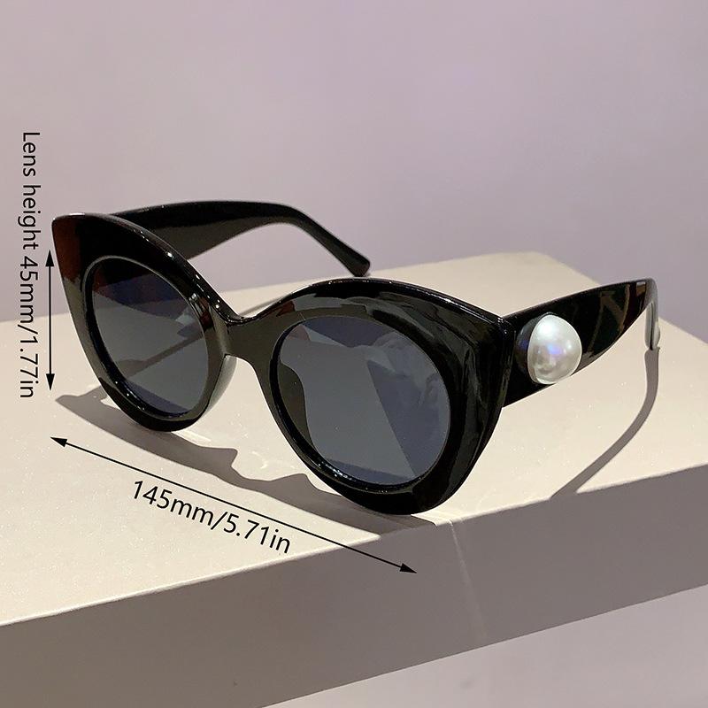 Populära Vintage Överdimensionerade Cat Eye Solglasögon Dam För Kvinnliga Solglasögon Punk Shades Lyxmärke Designer Pärlglasögon Uv