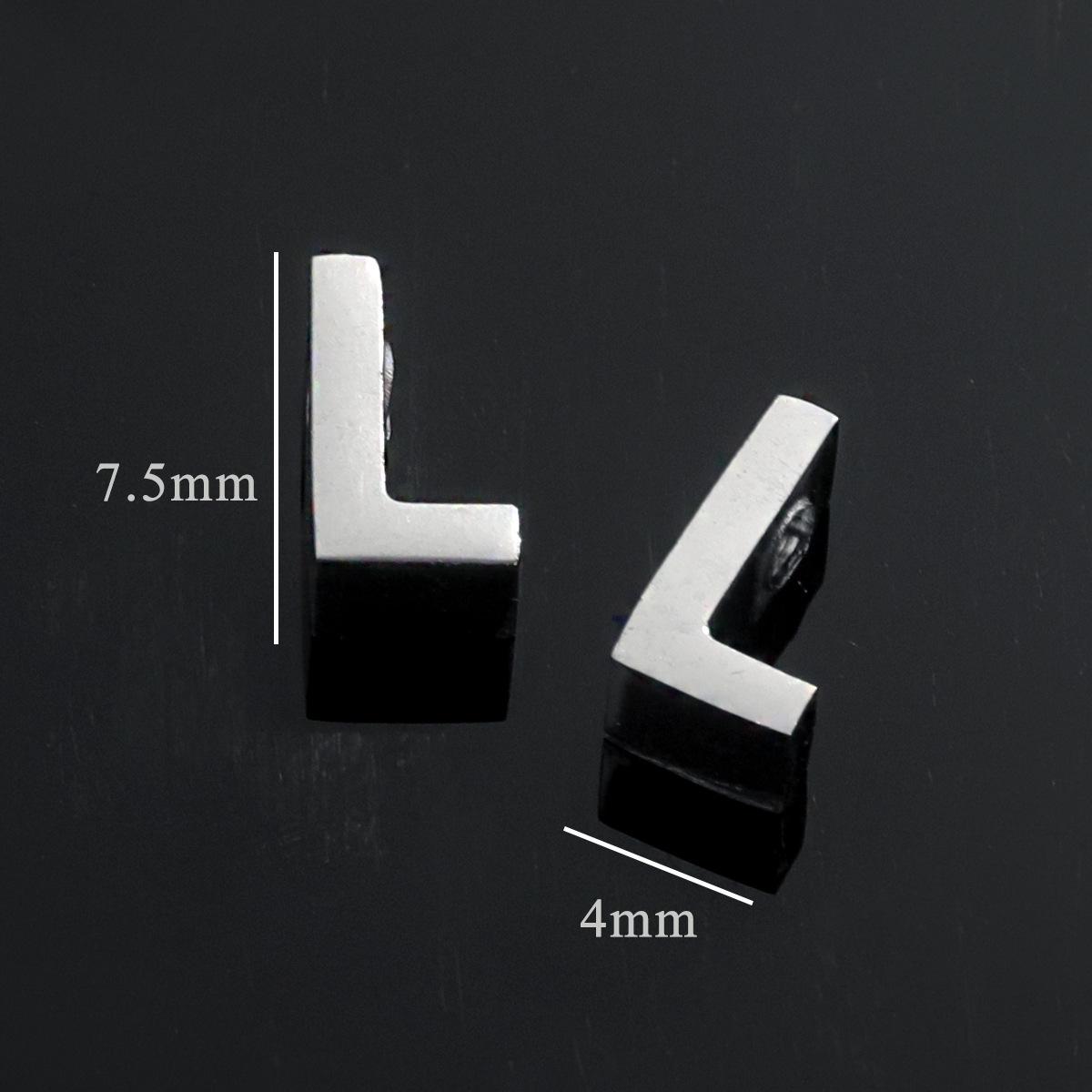 

DZ Stainless Steel 26 English 3D Letter Pendant Necklace - Handmade Niche Design
