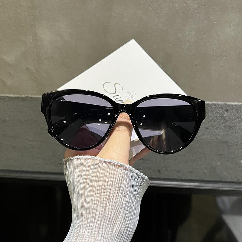 Luxurious Cat Eye Sunglasses Women Round Vintage Brand Designer Heart Style Sun Glasses Men Shades Female Eyewear