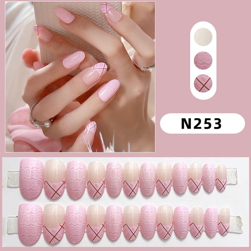 

Fresh French Pink & White Wavy Wearable Nails