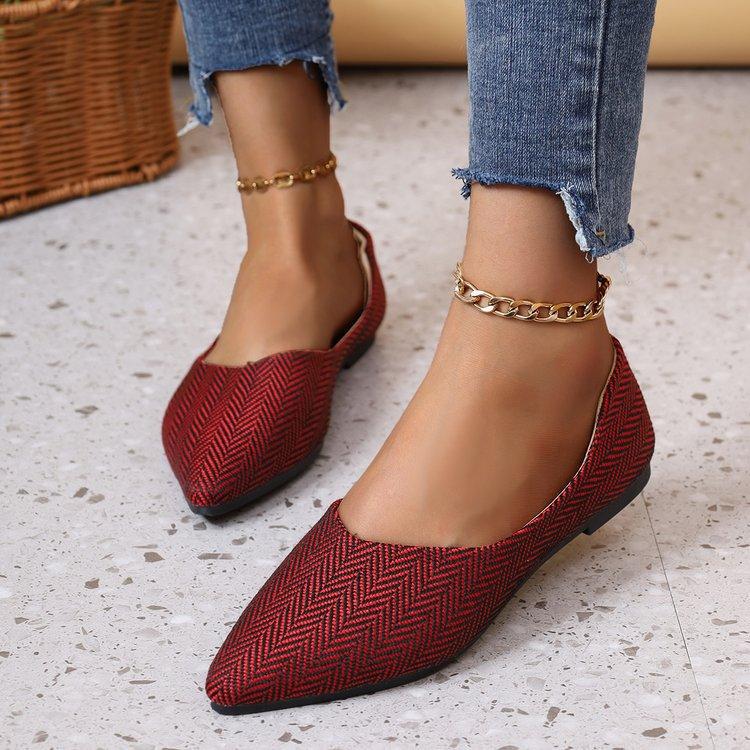 Korean Version of Foreign Trade New Pointed Embossed Flat Bottom Shallow Mouth Single Shoes Women's Large Size V Mouth Breathable Lazy Work Shoes