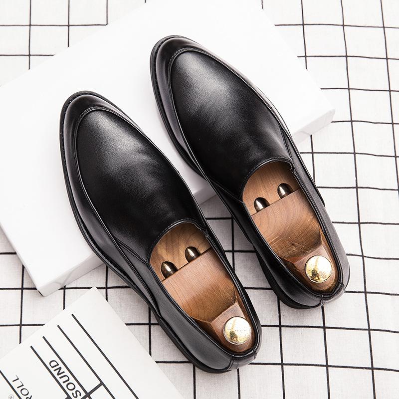 Men's pointed leather shoes spring and autumn British style business block lazy foot set young hairstylist shoes men