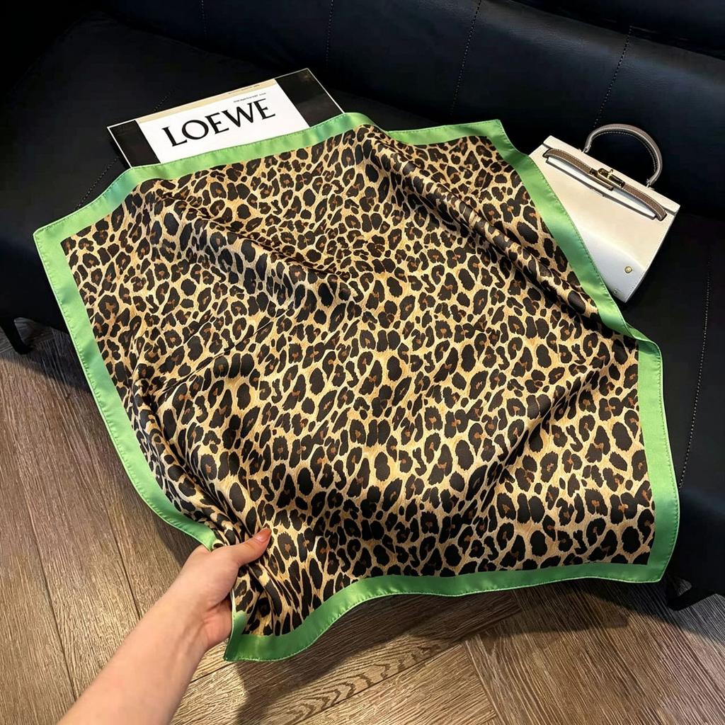 71Cm New Chinese Simulation Silk Square Scarf Soft and Skin-friendly Ink Flower Rhyme Printing Silk Scarf Neck Sunscreen Small Scarf