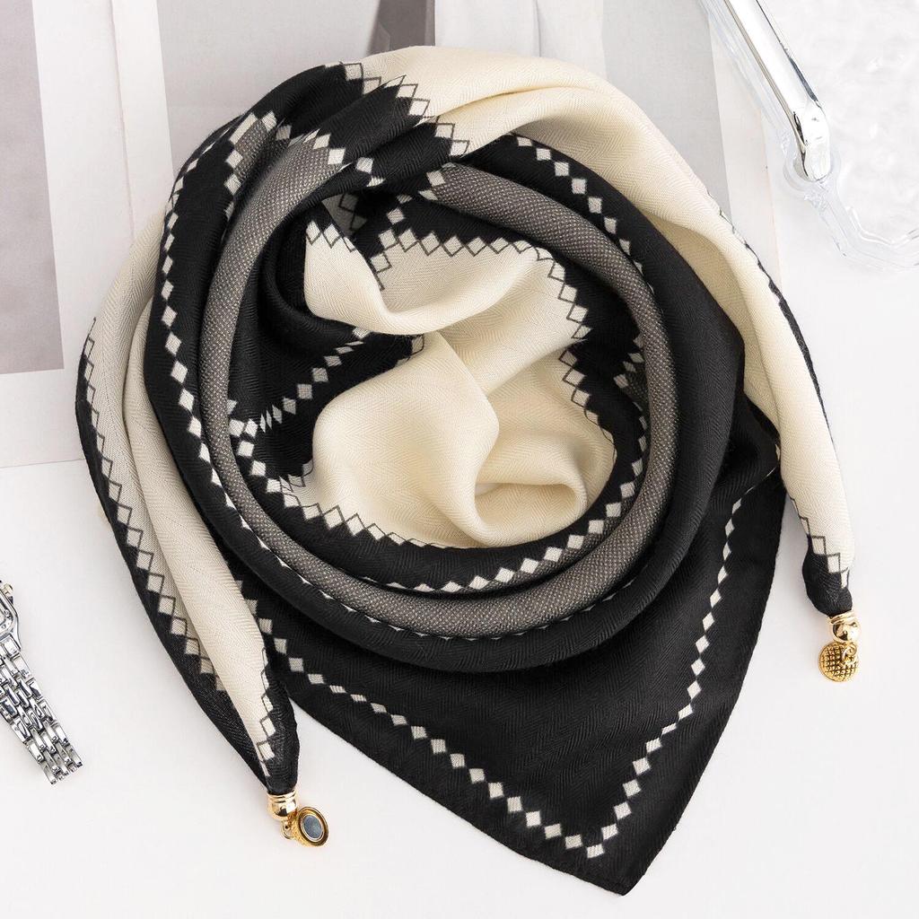 Women's Magnetic Buckle Cotton Scarf - Stylish, Lightweight, Comfortable Neck Protection