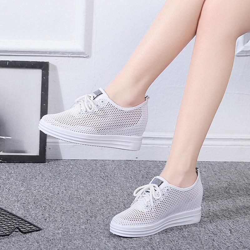 Fashion Lace Up Shallow Mouth Casual Walking Shoes Spring and Autumn New Round Toe Thick Sole Breathable Sports Shoes for Women