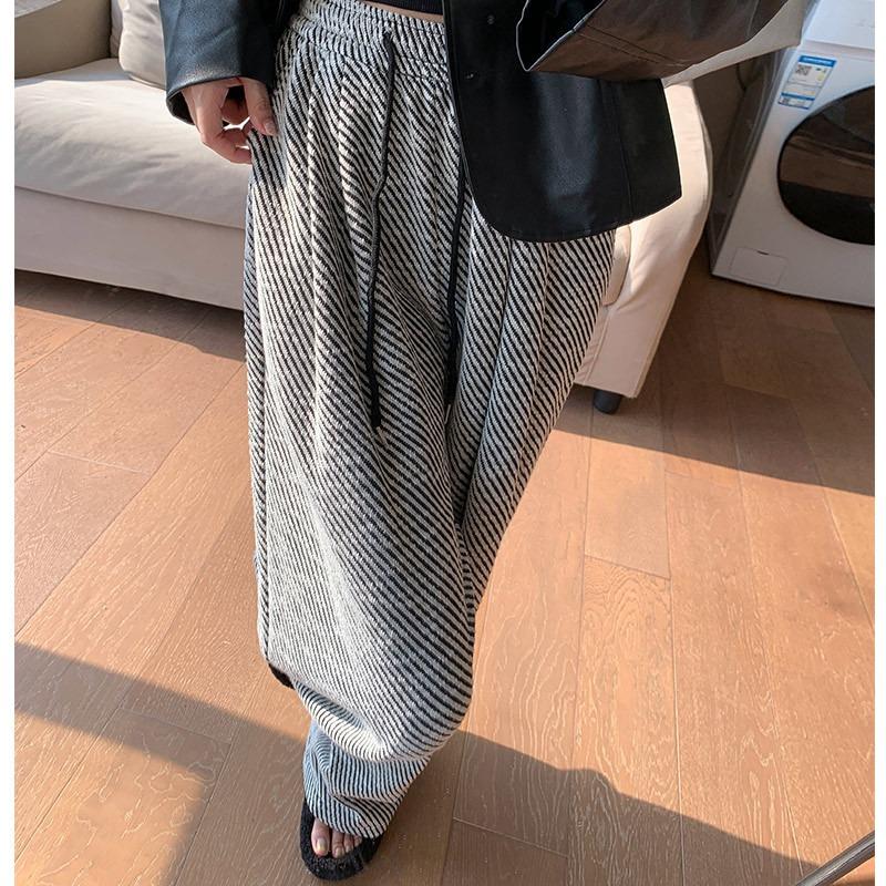 Wide-leg Pants Women's Spring and Autumn New Drape Loose Bf Lazy Black and White Diagonal Striped Casual Straight Sweatpants
