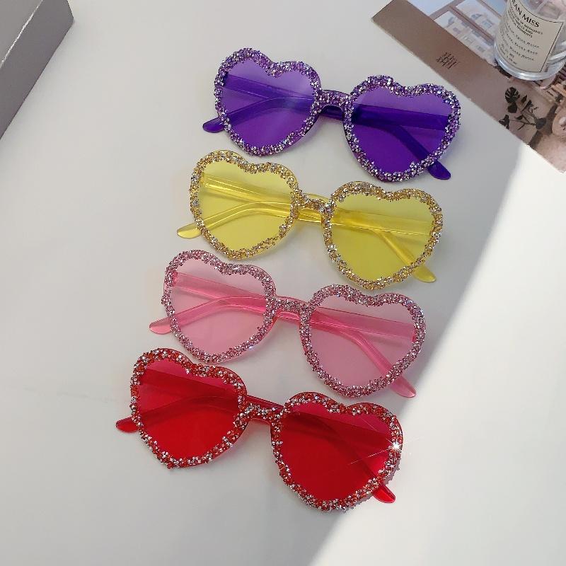 Fashion Brand Crystal Shiny Shades Women Stylish Heart Decor Trends Sunglasses Oversize Candy Color Beach Sun Glasses