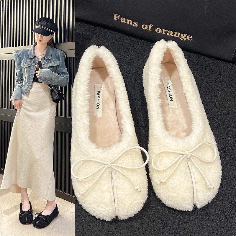 Sweet Fluffy Shoes for Women To Wear Outside Autumn and Winter 2025 New Velvet Beanie Shoes, Shallow Mouth Versatile Flat Bottom Warm Cotton Shoes