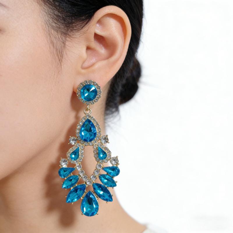 French Rhinestone Geometric Tassel Earrings: Elegant, Ultra-Sparkling Water Drop Studs for Women – Light Luxury Accessory