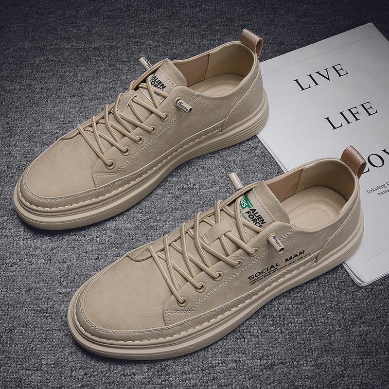 Herrskor nya vintern andningsbara vardagliga koreansk version läderyta höjande brädskor herr mångsidiga mjuksolade sport halkfria fukt