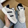 Damen Herbst neue dicksohlige leichte lässige Sport-Board-Schuhe flachsohlige Paar-Brot-Schuhe