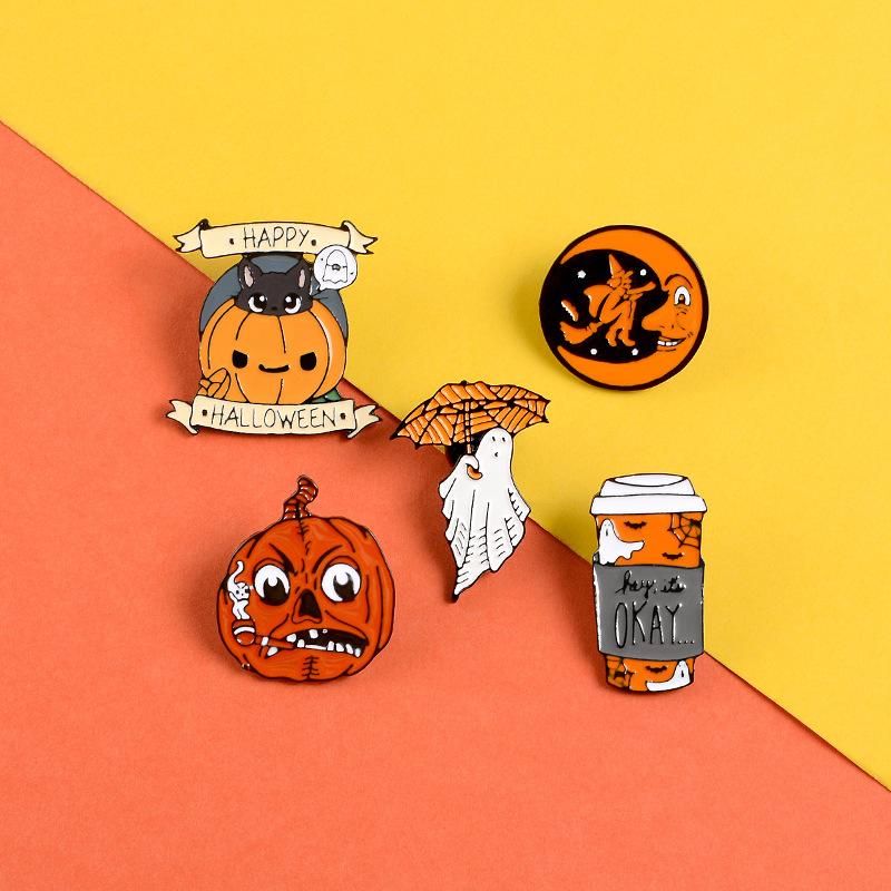 Pumpkin Head Ghost Witch Moon Cat Halloween Enamel Pins Round Insignia Brooches Backpacks Clothes Badge Lapel Pin Jewery Gifts F