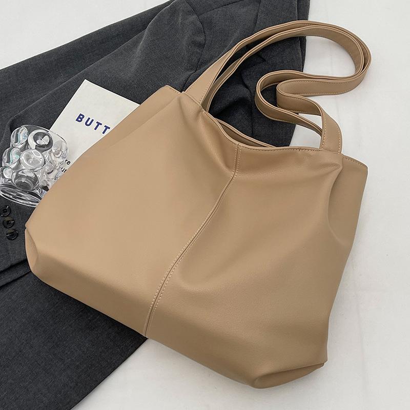 Retro Large Capacity Tote Bag for Women New Fashion Outing Hand In Commuting Bag for Students Class Shoulder Bag