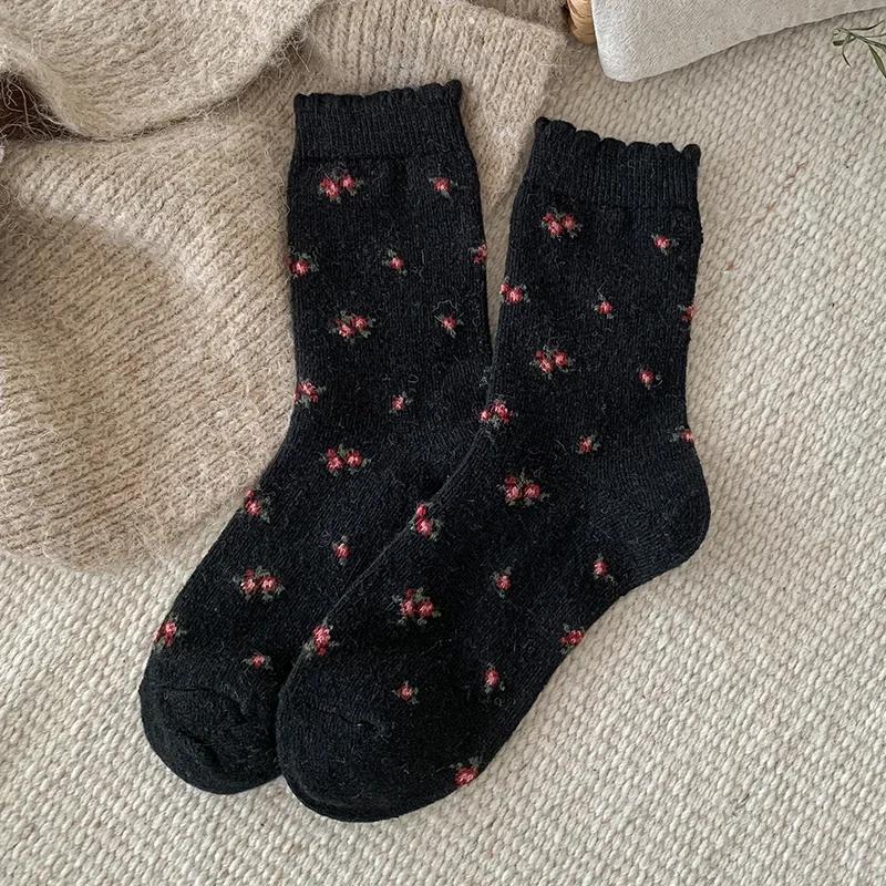 Women's Socks Thick New Retro Fashion Korean Style Wool Warm Socks Casual Novelties Sweet Long Ladies Flower Socks Comfort Cute