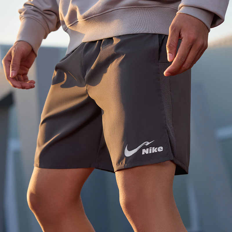 Nike Challenger Breathable Loose Fit Casual Shorts Men Shorts Medium-Gray Summit-White HV4884-299