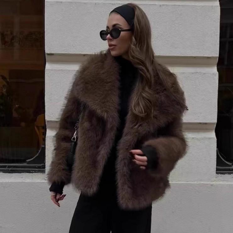 Women's Fluffy Tipped Fox Faux Fur Coat - New Fashion for Autumn/Winter