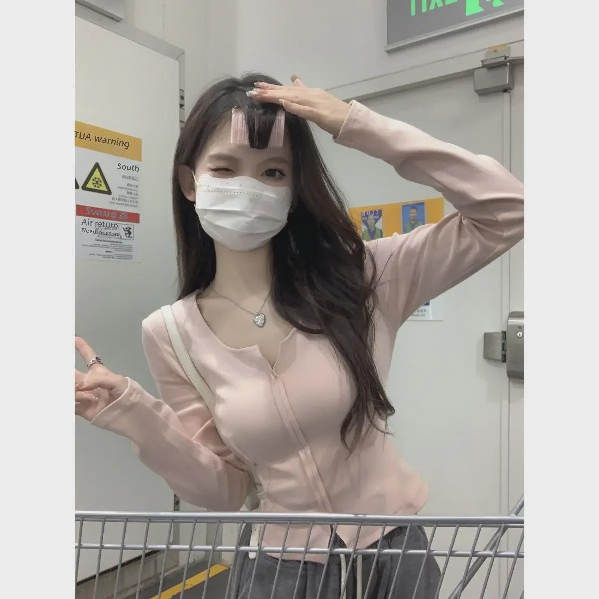 

Жіноча рожева велюрова футболка з довгим рукавом з роздільним дизайном - стиль, що омолоджує, для осені/зими S (30-40 kg) рожевий