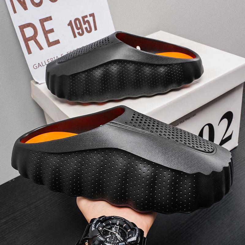 Men's Breathable Closed-Toe Summer Sport Slippers with Soft Sole and Foot Massage Feature