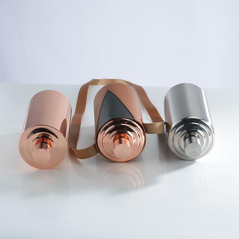 Gold Electroplated Black Hip Flask: 304 Stainless Steel, Cylindrical Baijiu Bottle, 1-2 Jin Maotai Style.