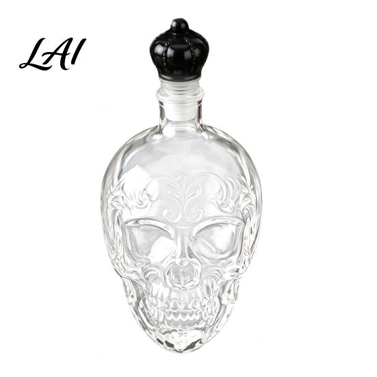 Multifunctional Liquor Decanter Skull Whiskey Decanter 500ml Gothic Glass Bottle with Stopper
