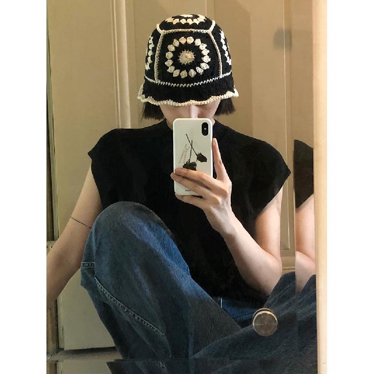 Japanese-style Sweet Hollow Floral Embroidered Knitted Hat for Women, Autumn and Winter, Warm and Versatile Woolen Fisherman Hat for Students, Trendy