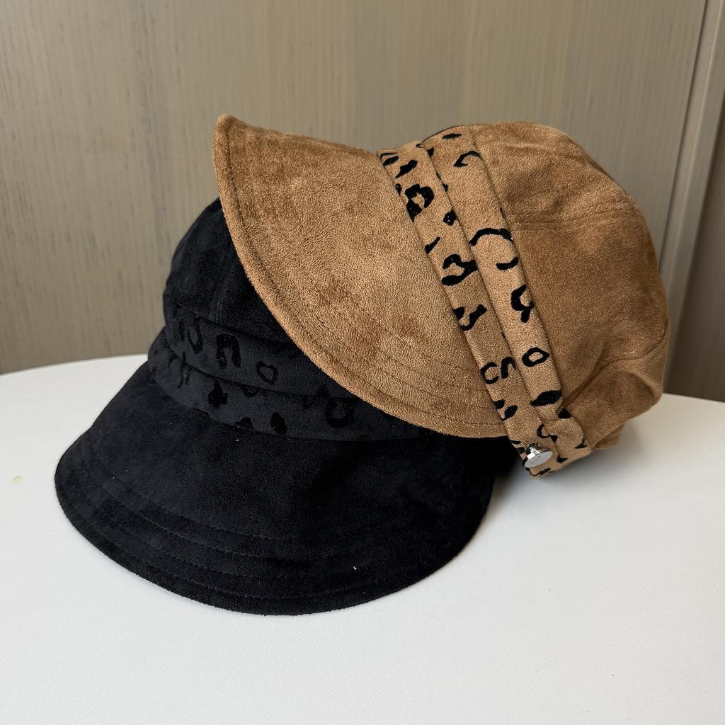 New personalized versatile wide-brimmed cap women's autumn and winter warm newsboy hat retro leopard print suede equestrian hat