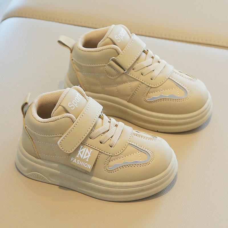 Clearance Children's Sports Shoes 2025 Spring and Autumn Boys' Casual Board Shoes High-top Girls' Bread Shoes Soft-soled Baby Shoes List