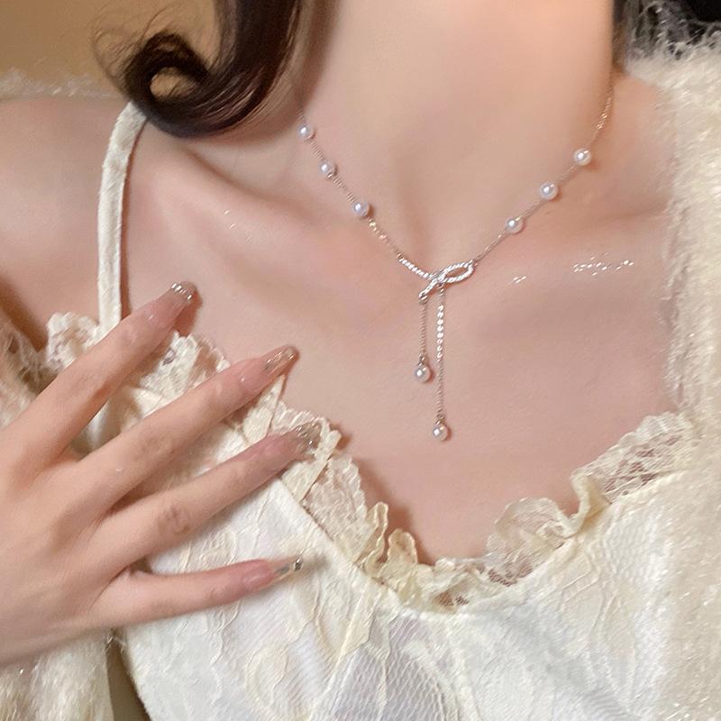 Titanium Steel Not Fading Bowknot Tassel Necklaces for Women Light Luxury Clavicle Chain Jewelry