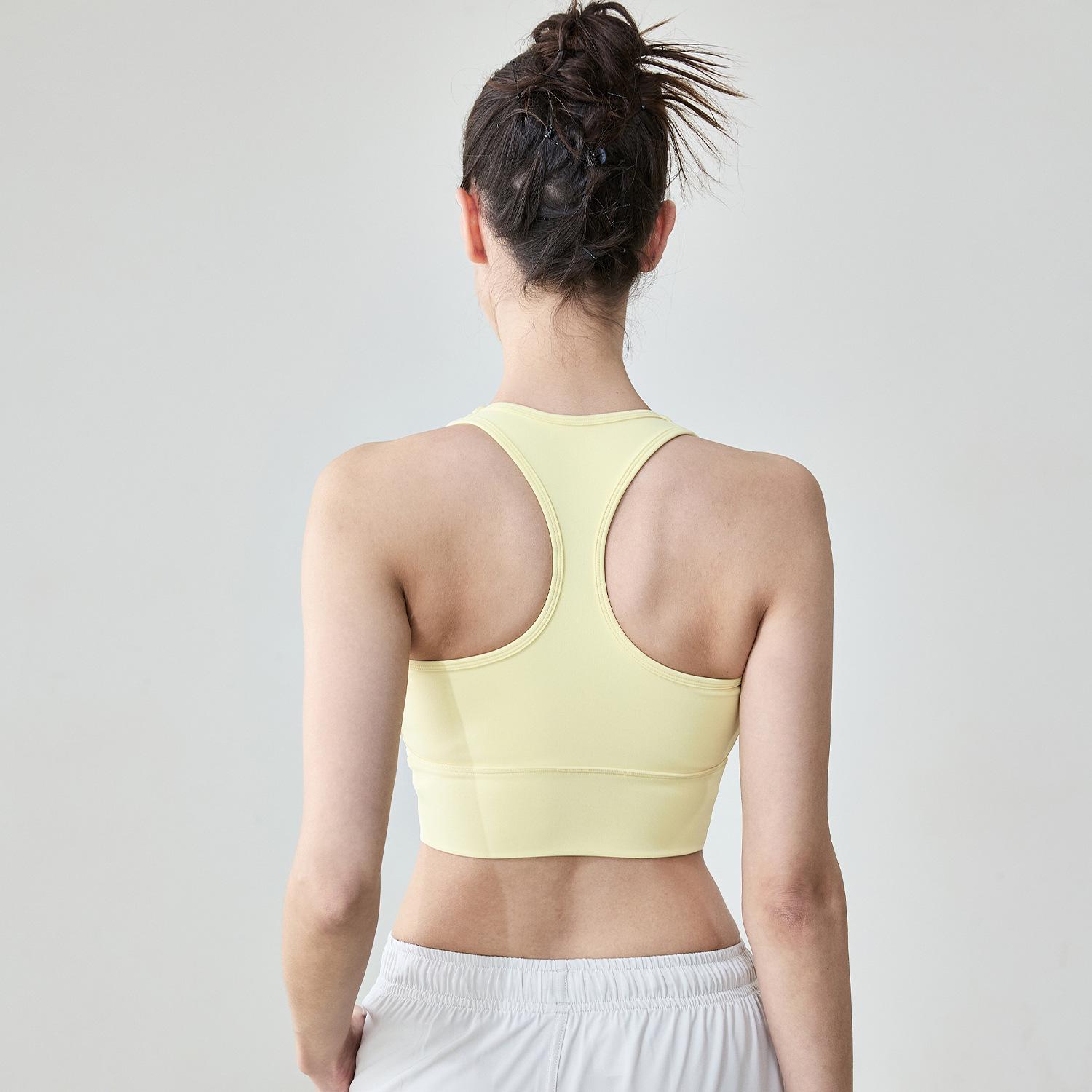 

Женский спортивный бюстгальтер с U-образным вырезом и накладкой на грудь — широкие плечи, I-образная спинка, облегающий крой, идеально подходит для занятий йогой и фитнесом. M