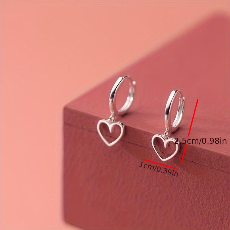 1 Pair of Simple Hollow Heart-shaped Pendant Earrings for Women, Lightweight Daily Accessories, Suitable for Daily Wear and Cute