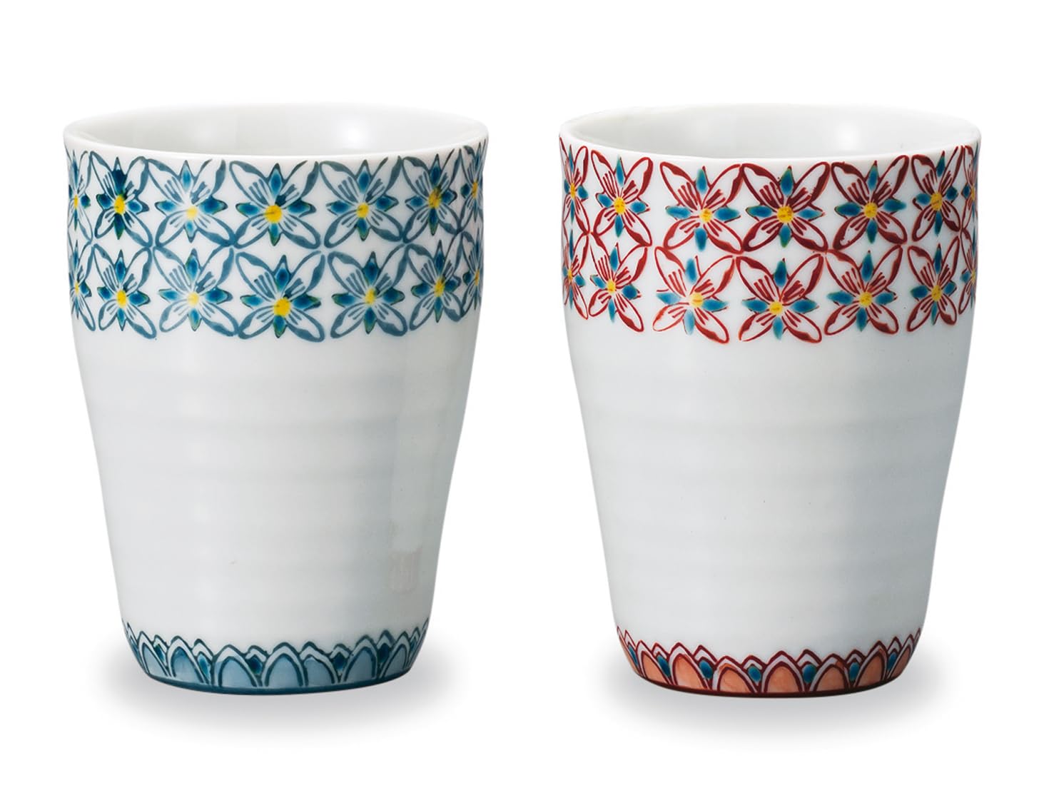 

Kutani ware Iwataya pair of free cups with floral design AP7-0882