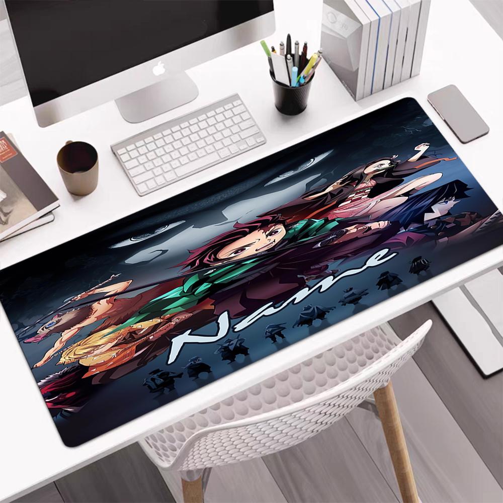 Tappetino Mouse Personalizzato Tema Demon Slayer, Base in Gomma Antiscivolo, Multifunzionale per Ufficio e Casa, Perfetto per la Personalizzazione dello Spazio di Lavoro.