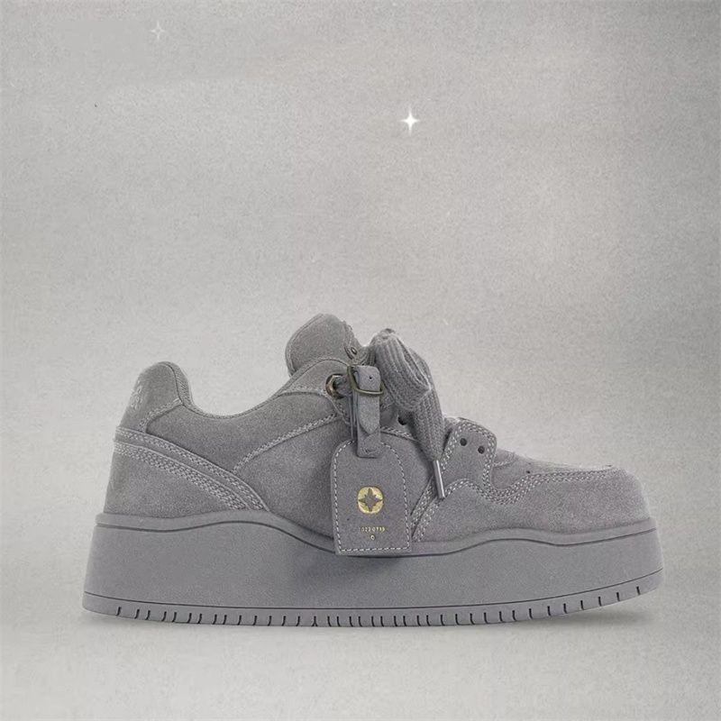 Wasteland wind autumn and winter new board shoes niche couple bread women's thick-soled heightening sports and leisure sports shoes