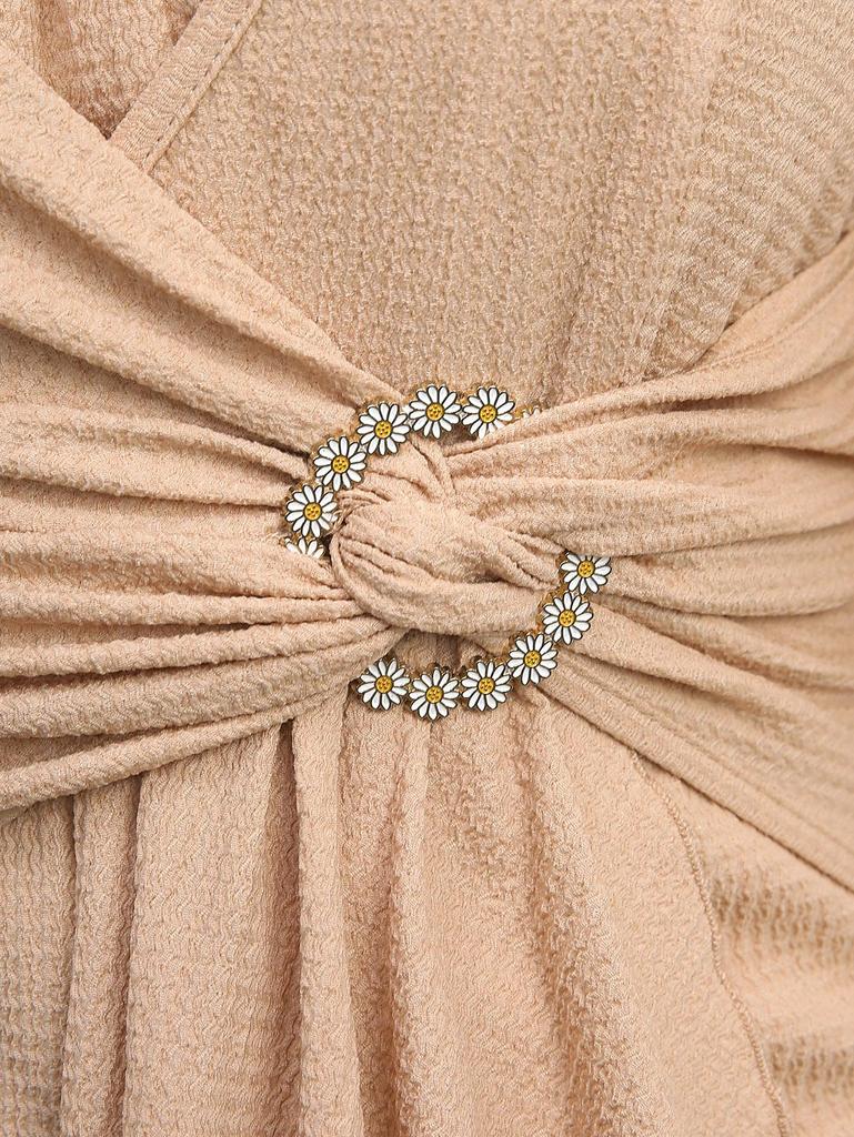 Rosegal Plus Size Marszczony Top z Teksturą z Asymetrycznym Dekoltem Kopertowym, Falbankami i Klamrą w Kształcie Stokrotki