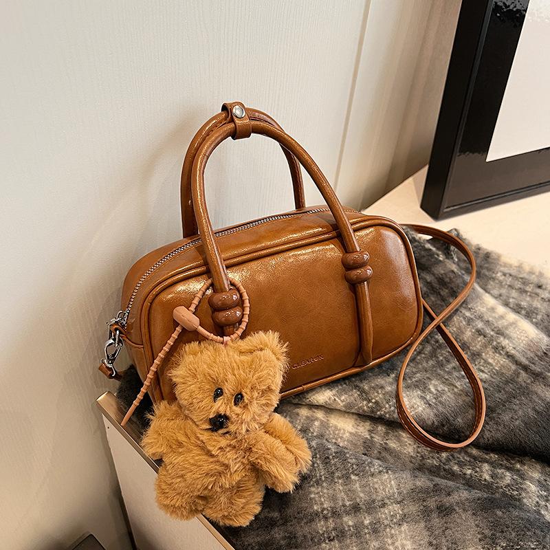 Retro Niche Portable Bowling Bag Women's 2025 New Korean Version Simple and Versatile PU Solid Color Shoulder Messenger Bag