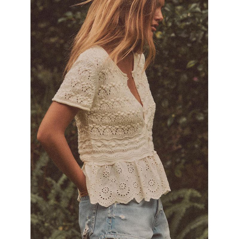 Summer Women's Clothing Cut Out Embroider Decoration Patchwork Knitting Romantic Style round Neck Short Sleeve Tops 8082004