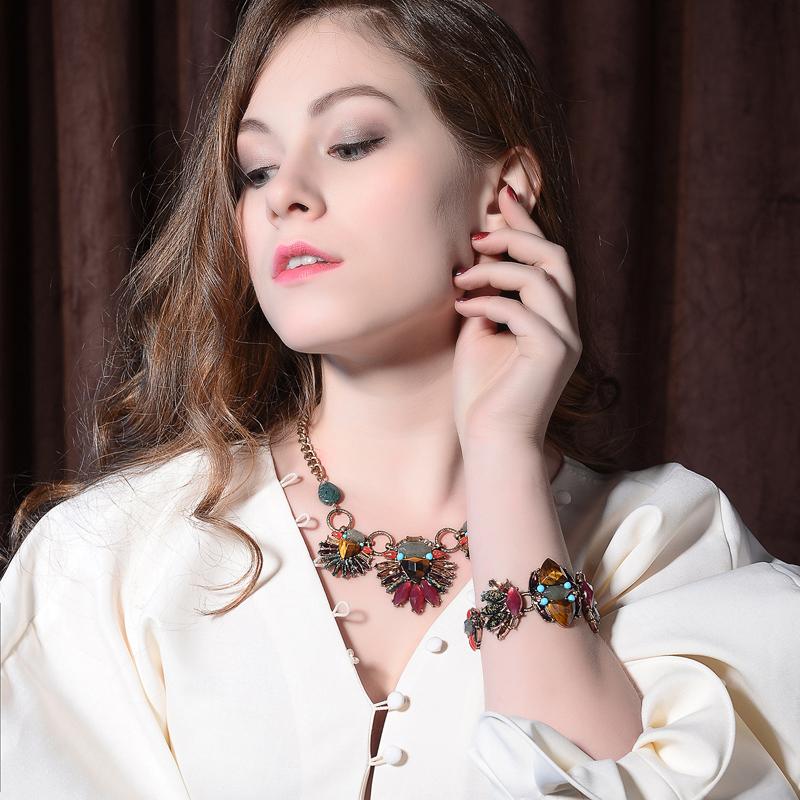 Exaggerated Statement Necklace For Women Bohemian Multicolor Stone Necklaces Big Discount Fashion Jewelry Clearance Sale