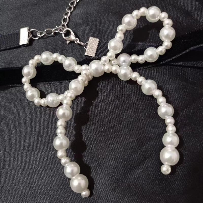 Elegant Bowknot Necklace Unique Perals Bowknot Pendant Necklace Accessories Stylish Ladies Choker Adornment for Women