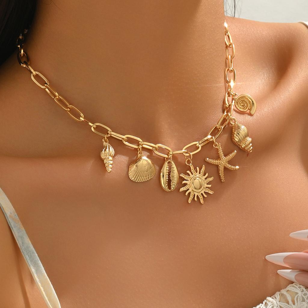 European and American Ocean Wind Necklace Female, Geometric Beach Vacation Shell Starfish Design Collarbone Chain Versatile Item Decoration