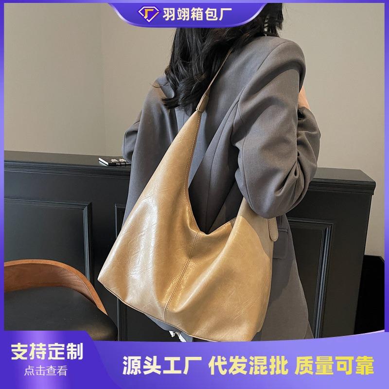 Retro bag women's large-capacity new summer versatile niche shoulder messenger bag commuter dumpling bag