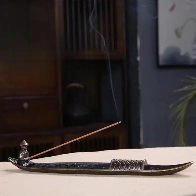 Kreativer Räucherstäbchenhalter Aromatherapie Ornament Räucherstäbchenhalter Boot Alte Männer beim Angeln Japanischer Stil Räucherstäbchenbrenner Heimdeko