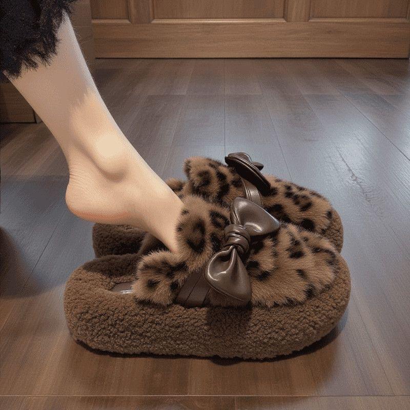 Schmale Schleife Koreanische Version Halbschuhe Flauschiger dicker Boden Baumwolle Hausschuh erhöht die Höhe und hält warm Design-Sinn, eine Pedal-Taschenspitze