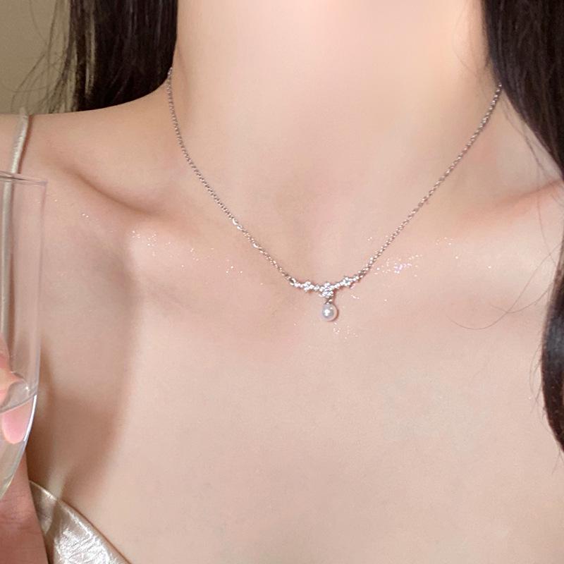 

S925 Silver Floral Zircon Pearl Necklace - High-End Luxury Clavicle Chain for Women
