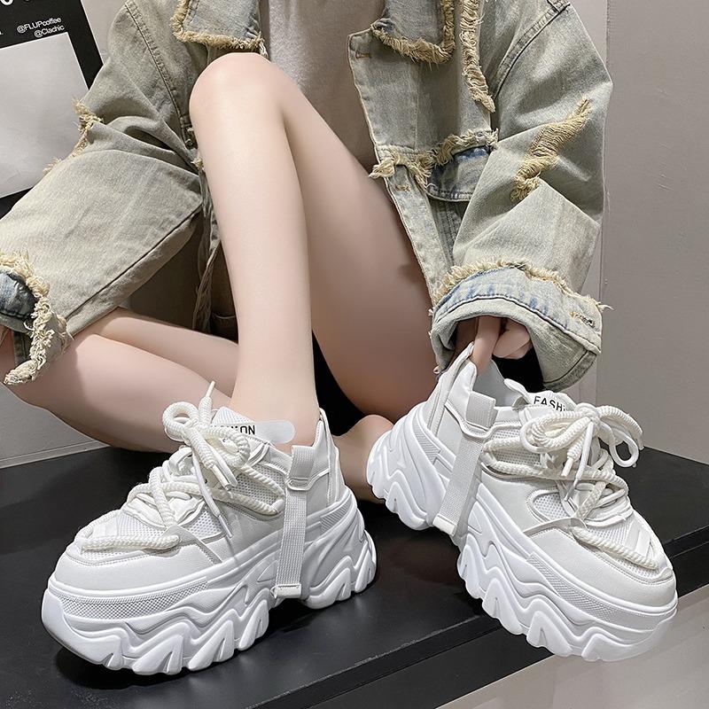Fashion Women Platform Casual Breathable Mesh Shoes 2024 New Summer Chunky Sneakers 8CM Wedges Hidden Heels Hollow Leisure Shoes Woman